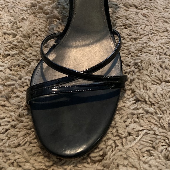 Black heels - Picture 2 of 5